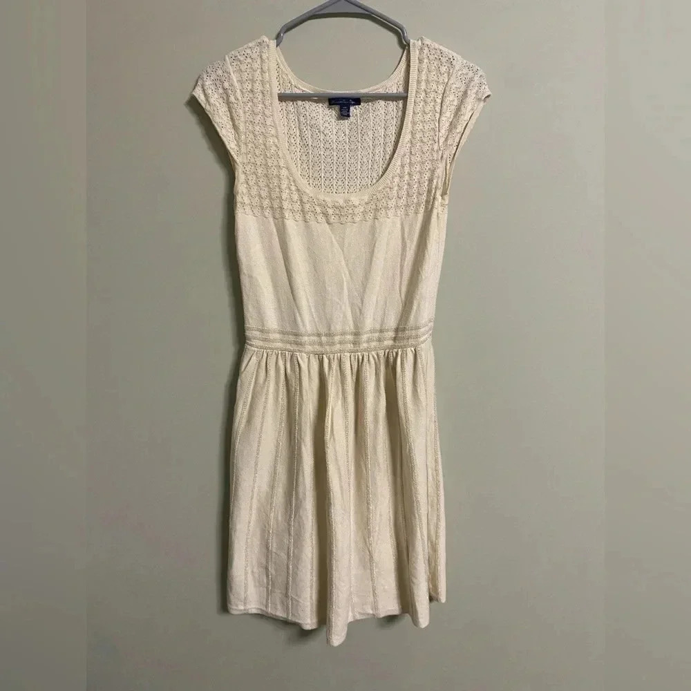 American Eagle Cream Gold Knit fit flare dress Short Sleeve Lightweight Medium